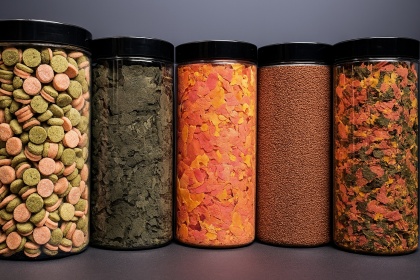 Pokarm Premium dla ryb akwariowych 5 x 500 ml – zestaw 5 rodzajów